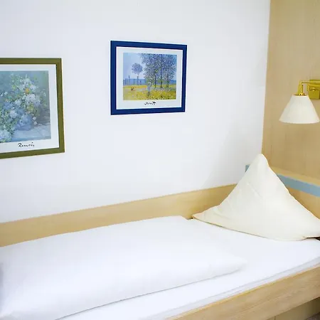 Otel Breakfast - Justina 3*